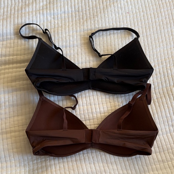 SKIMS Black and Brown Push-up Plunge Bra Set - Picture 2 of 6